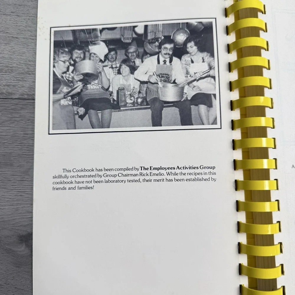 Williamsburg Hospitality & Neighbor To Neighbor Governor's Fare Lot 2 Cookbooks